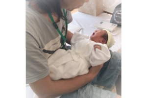 森崎友紀さんがブログに掲載した子供と旦那の写真